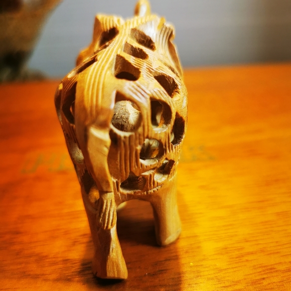 Vintage Hand Carved Wood Elephant with Baby Elephant Inside - Picture 5 of 14